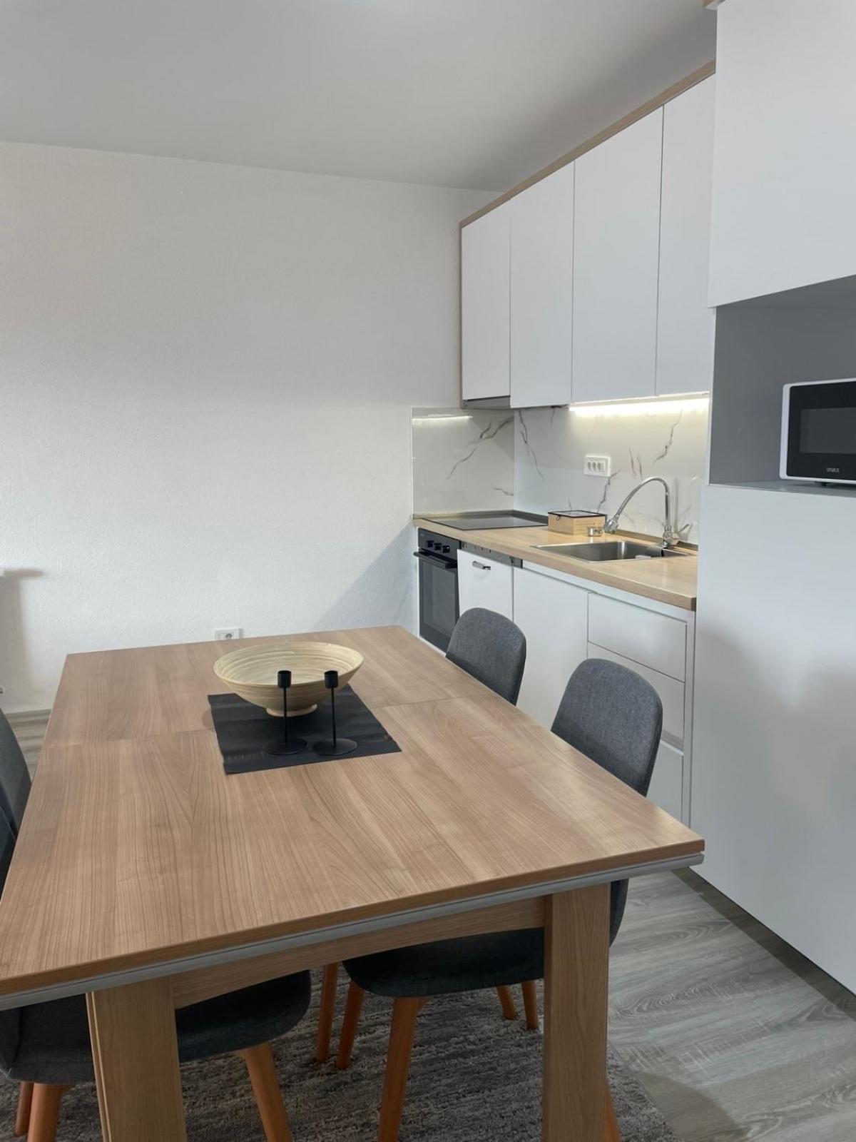 Apartment Prizreni-Free Private Parking Exteriér fotografie