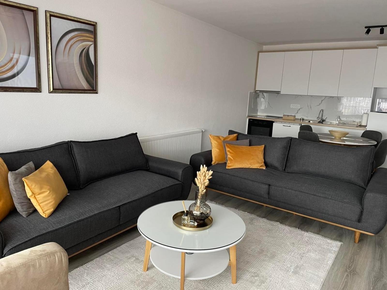 Apartment Prizreni-Free Private Parking Exteriér fotografie